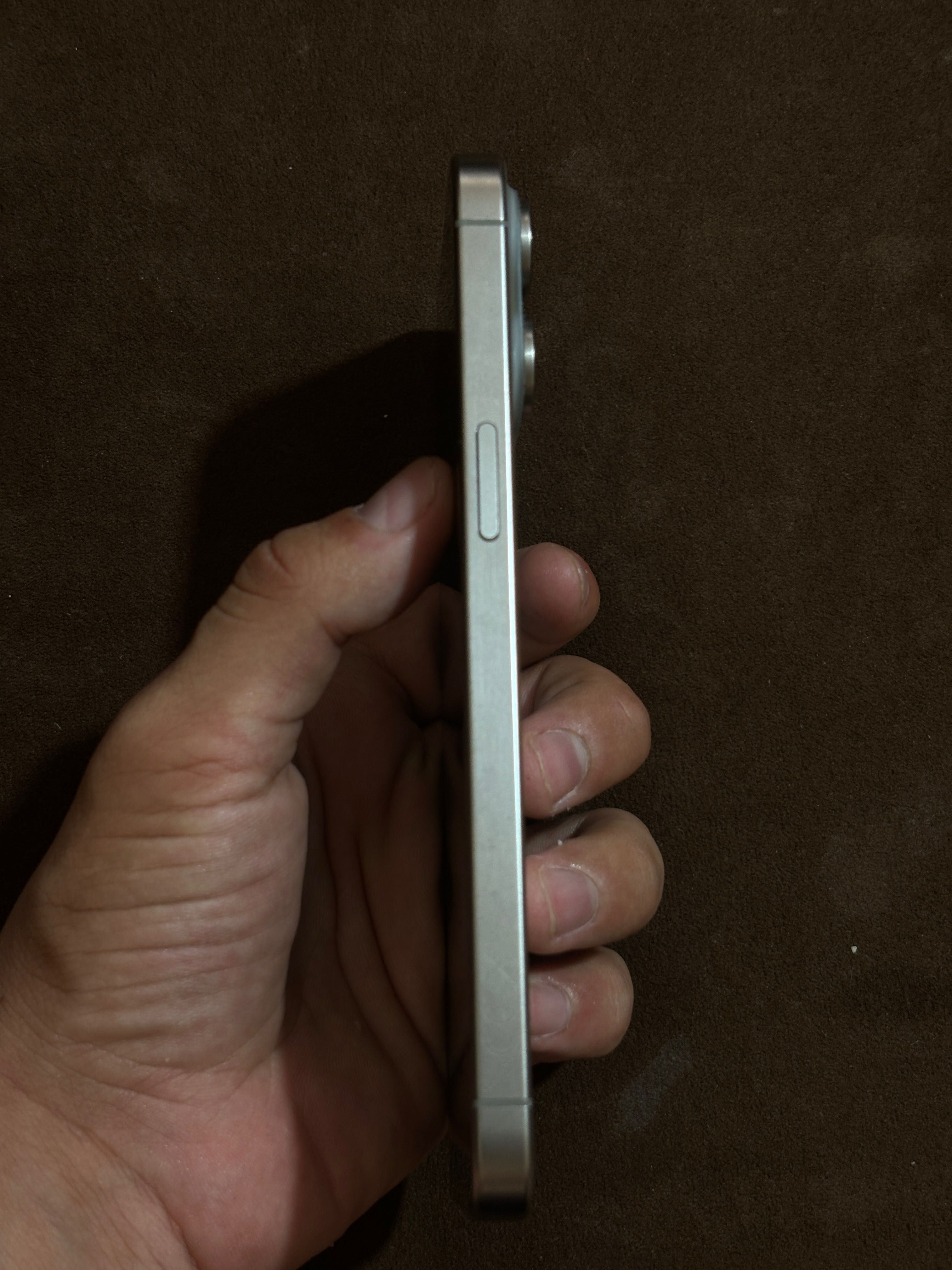 iPhone 15 Pro Max / EAC