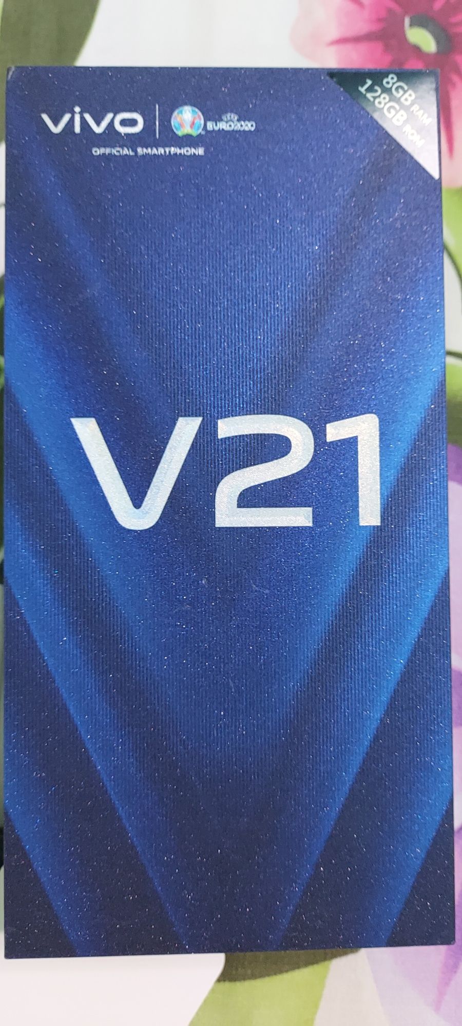 Продам смартфон VIVO V21