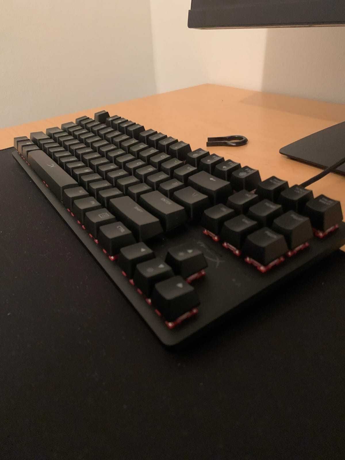Новая клавиатура hyperX 25.000 тг.