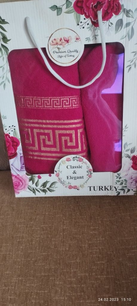 Продаю полотенце подарочные про-во Турция ( махровые полотенца)