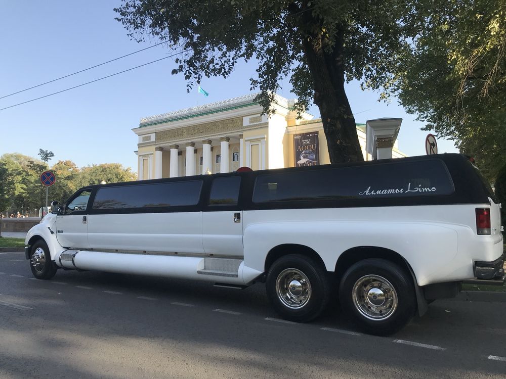 Лимузин Ford F650