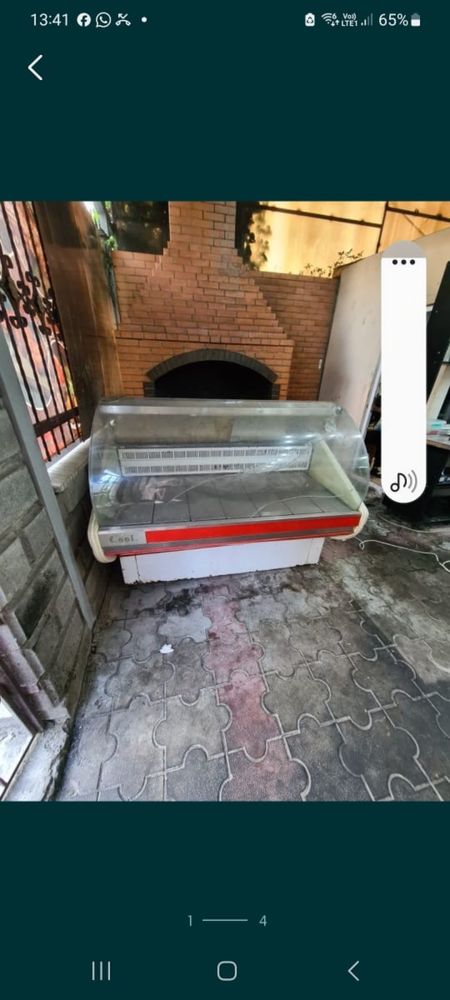 Продается витринный холодильник, состояние рабочее, хорошо охлаждает