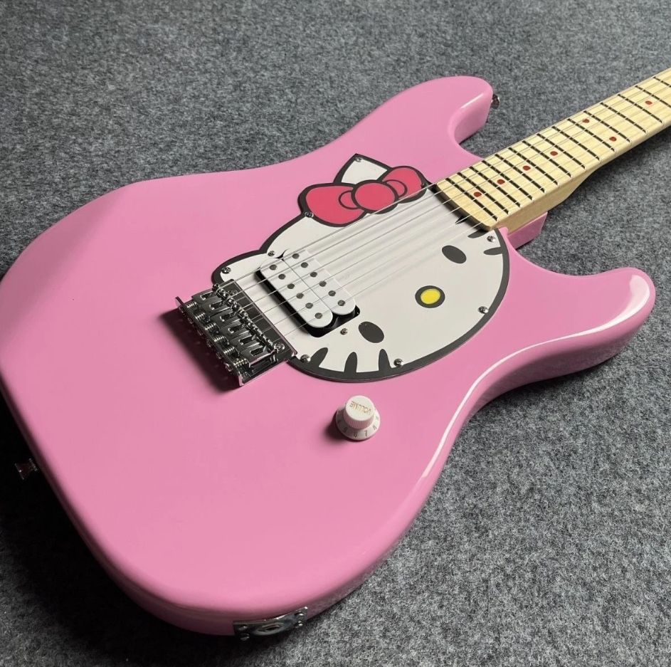 Гитара hello kitty by fender