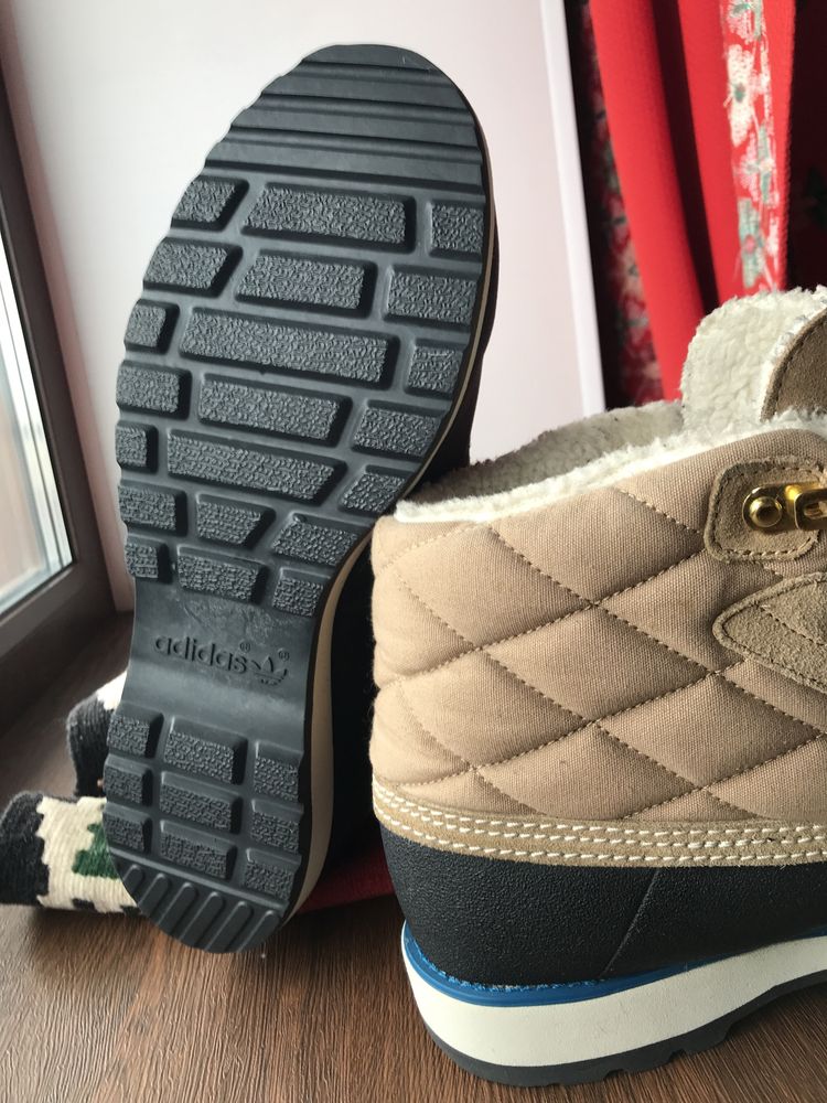 Продам Adidas ботинки