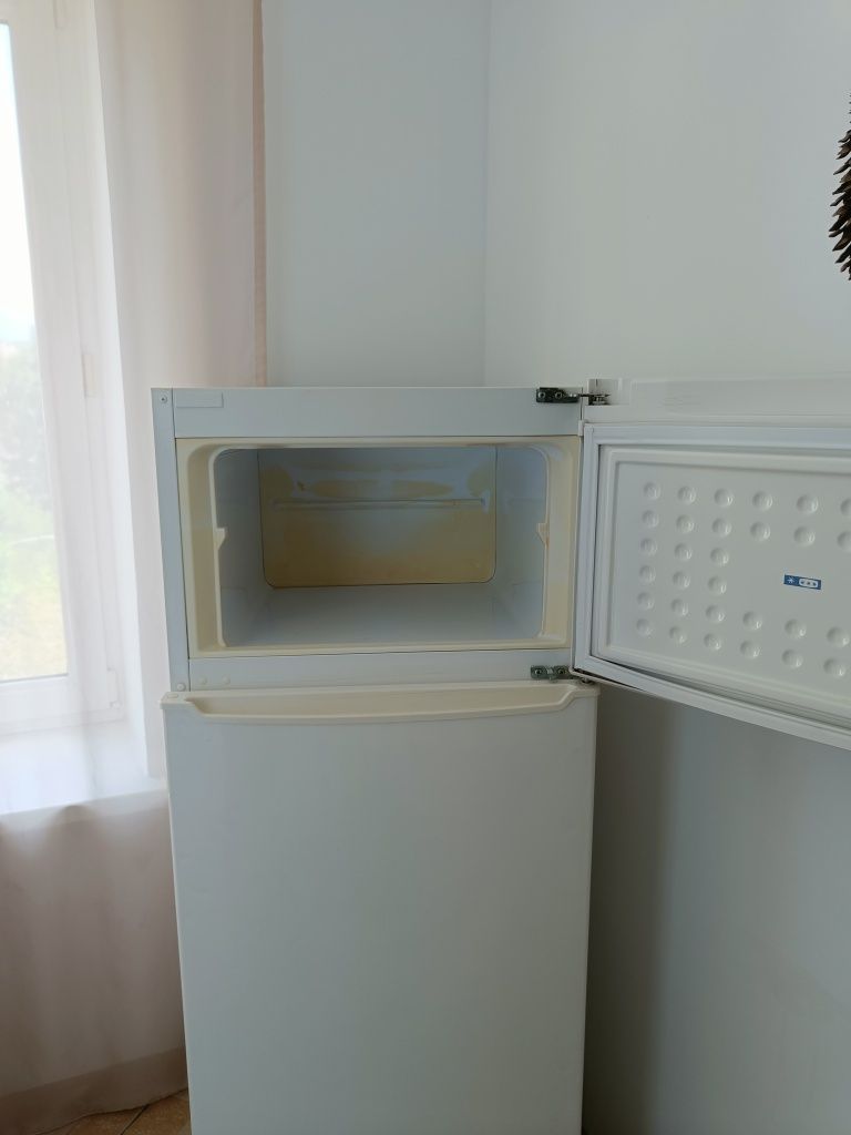 Продам холодильник Vestel