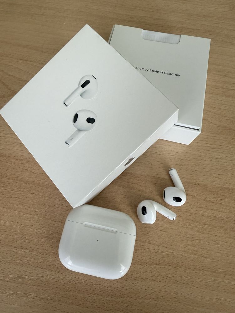 Наушники Apple AirPods 3 , в отличном состоянии