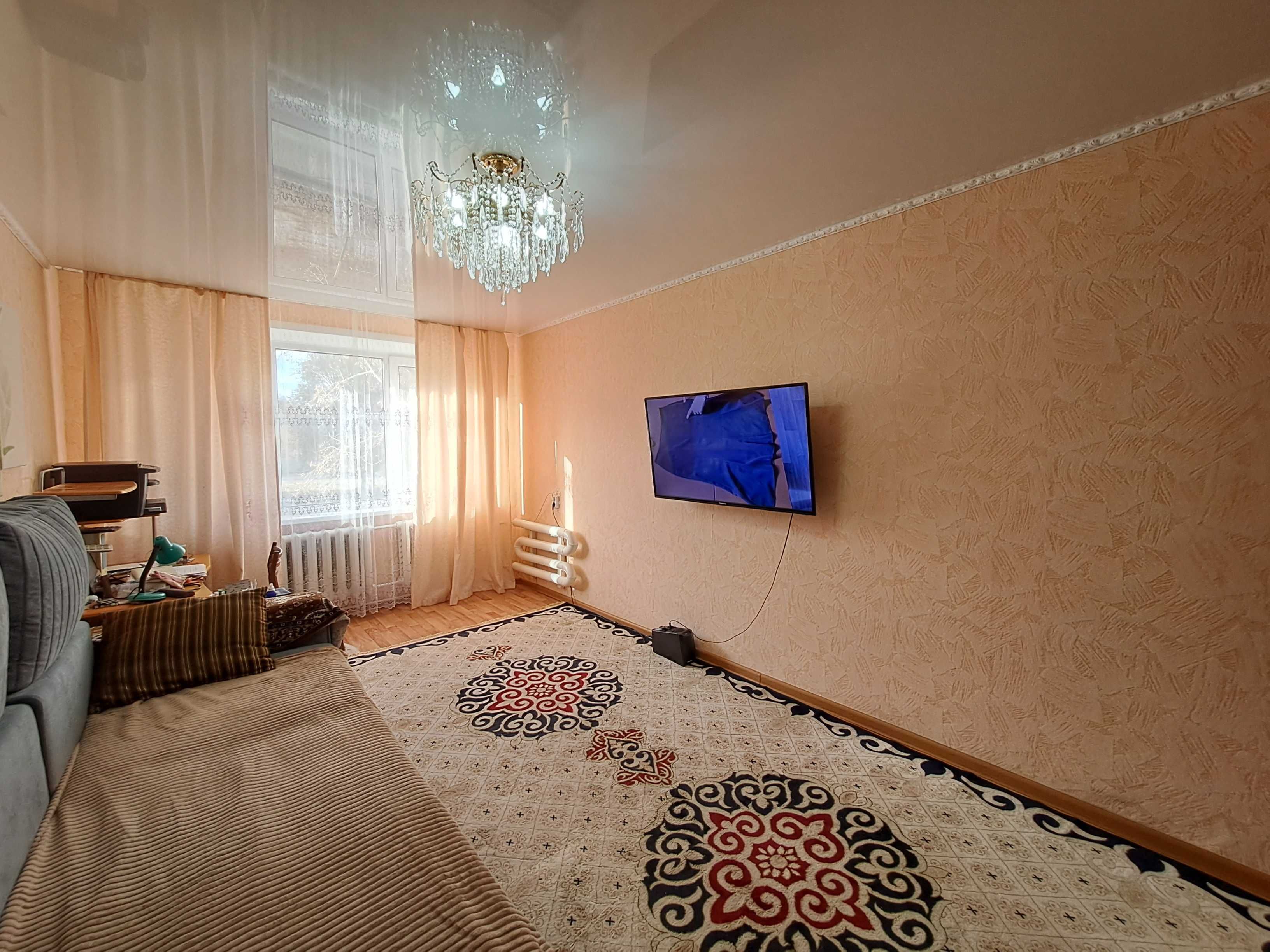 Продам 2х комнатную квартиру  в р-не Военного городка