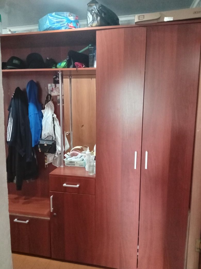 Продам прихожую в хорошем состоянии