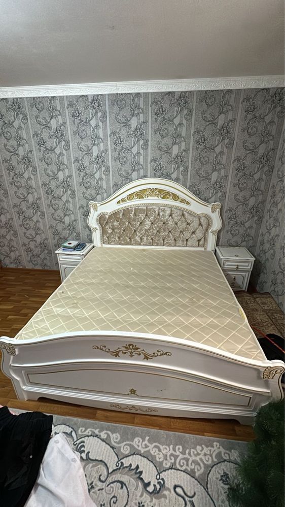 Мебель сатылады. Өте жақсы бағаға беріп жіберемін