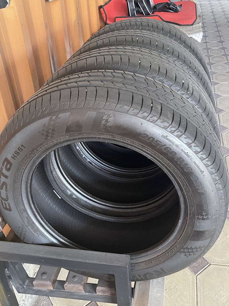 KUMHO шины летние , отличное состояние , комплект