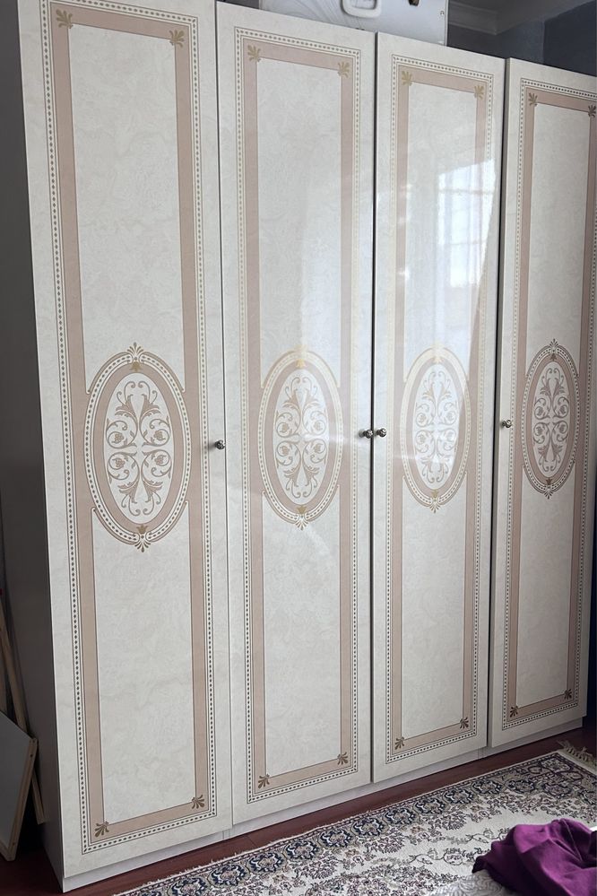 Спальный гарнитур