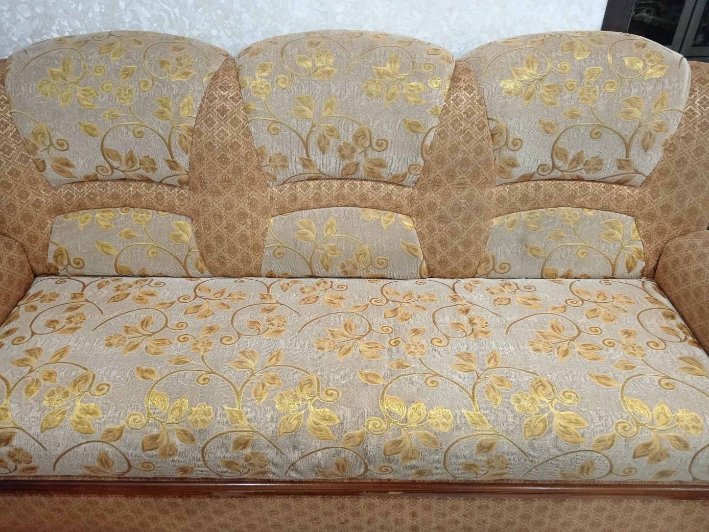 Диван + 2 кресла