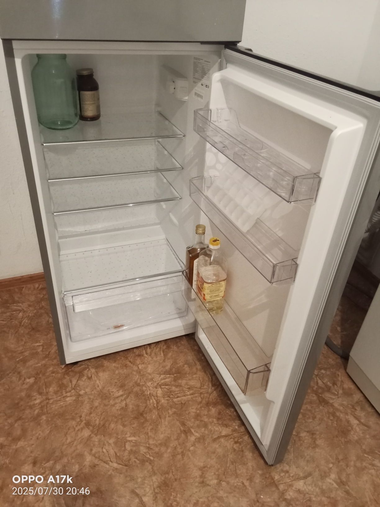 Холодильник новый