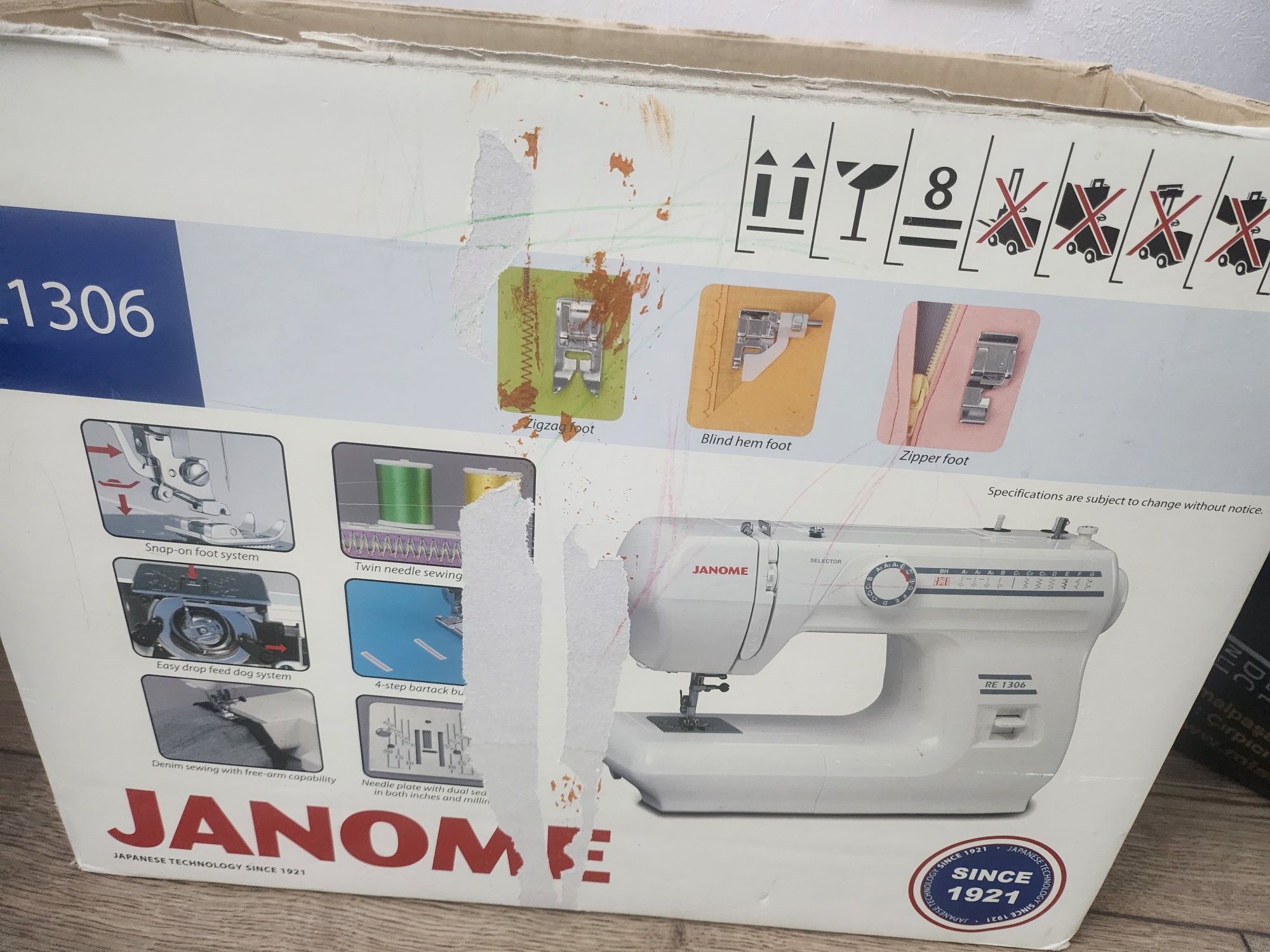 Продам швейную машинку  Janome