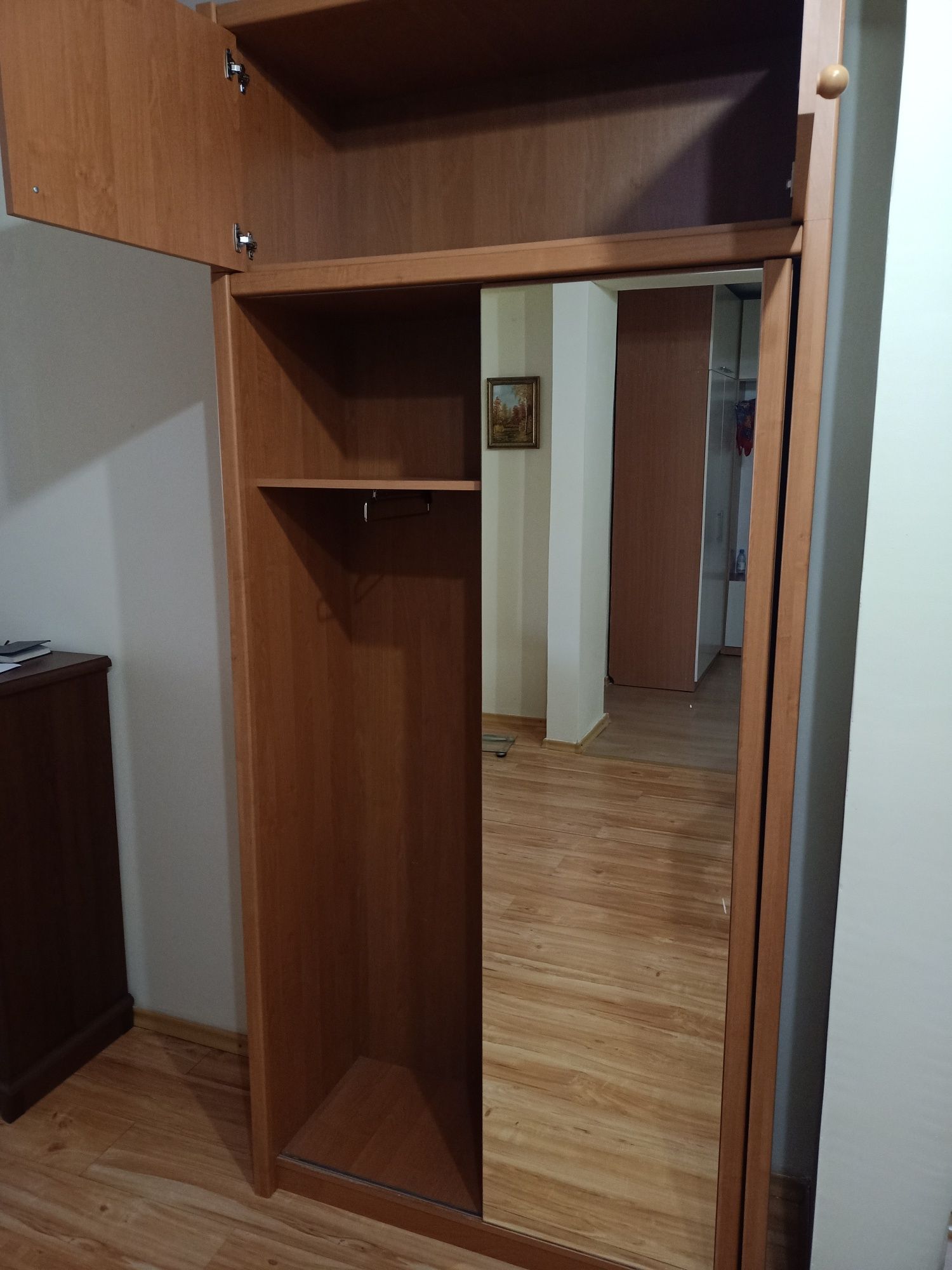 Продам Шкаф- прихожая с антресолью