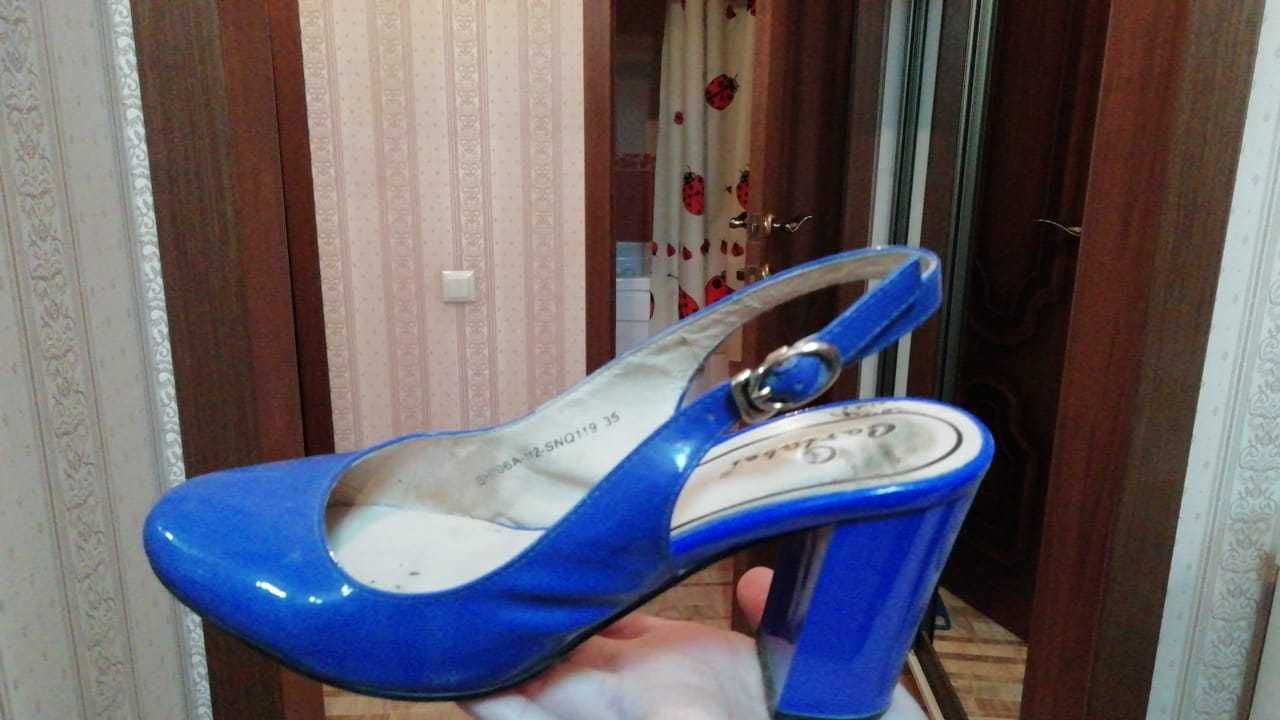 продам босоножки женские