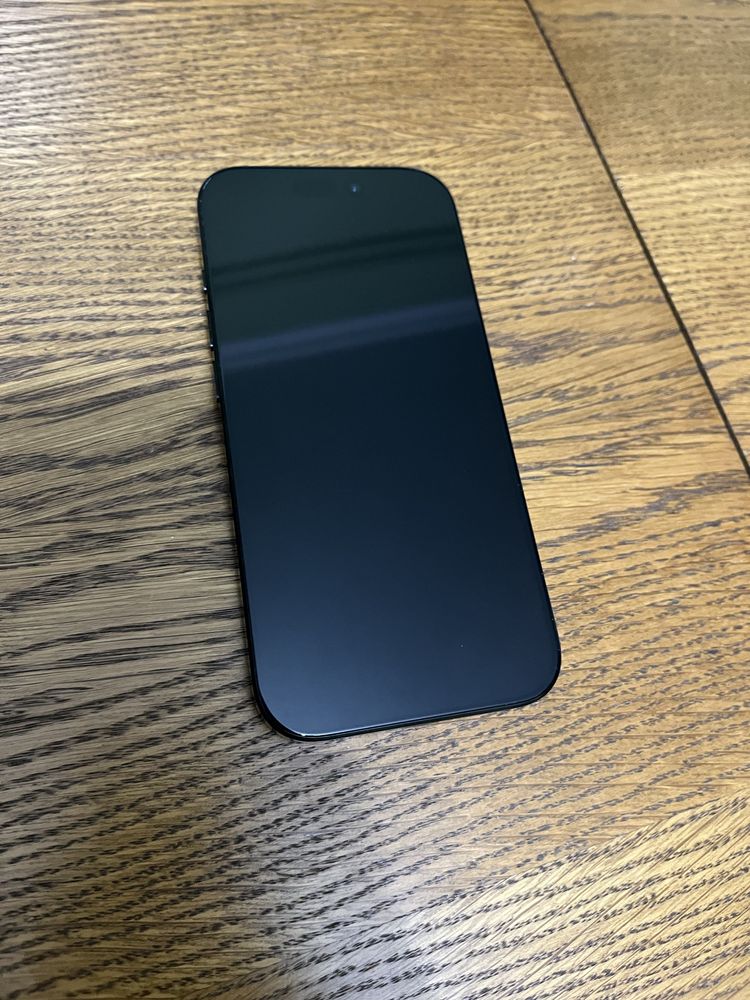 Продается iPhone 16 Pro 8/256GB black Titanium
