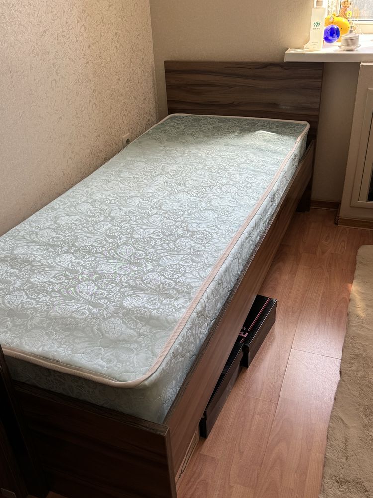 Кровать односпальная