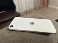 Iphone SE 64гб без царапин, с коробкой
