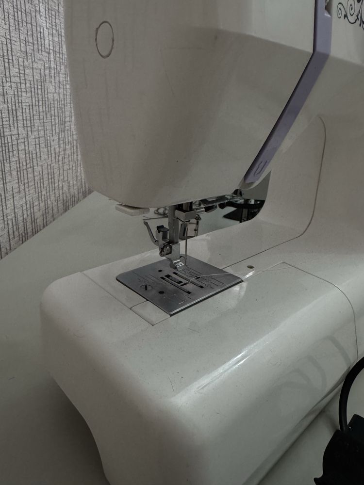 Швейная машинка janome