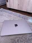 Apple MacBook Pro 14