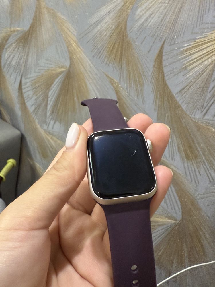 Часы Apple Watch se 2