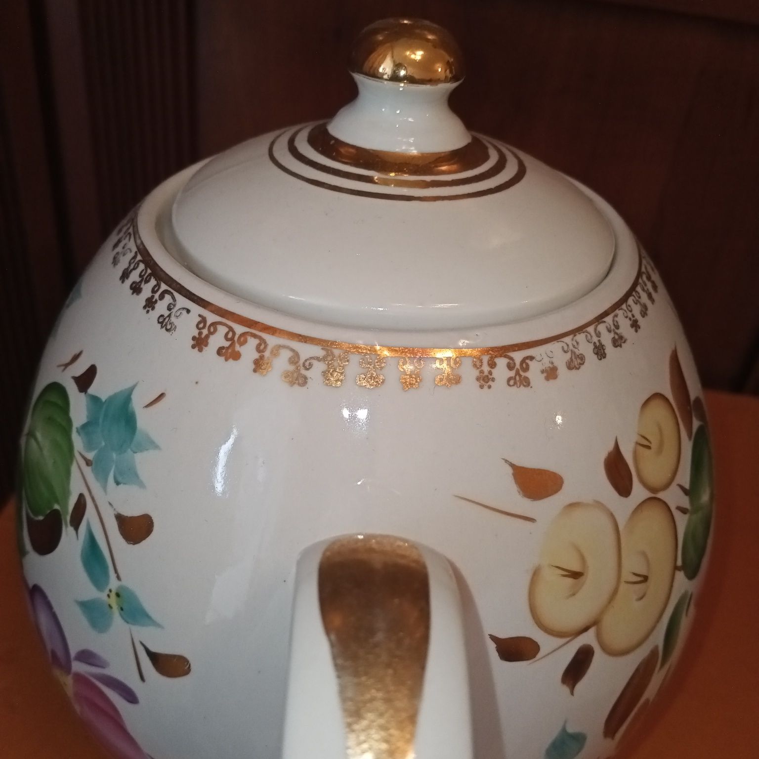 Чайник роскошный