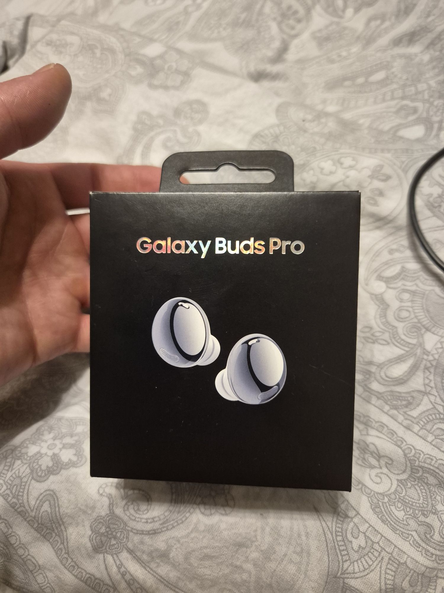 Продам наушники samsung galaxy bads pro