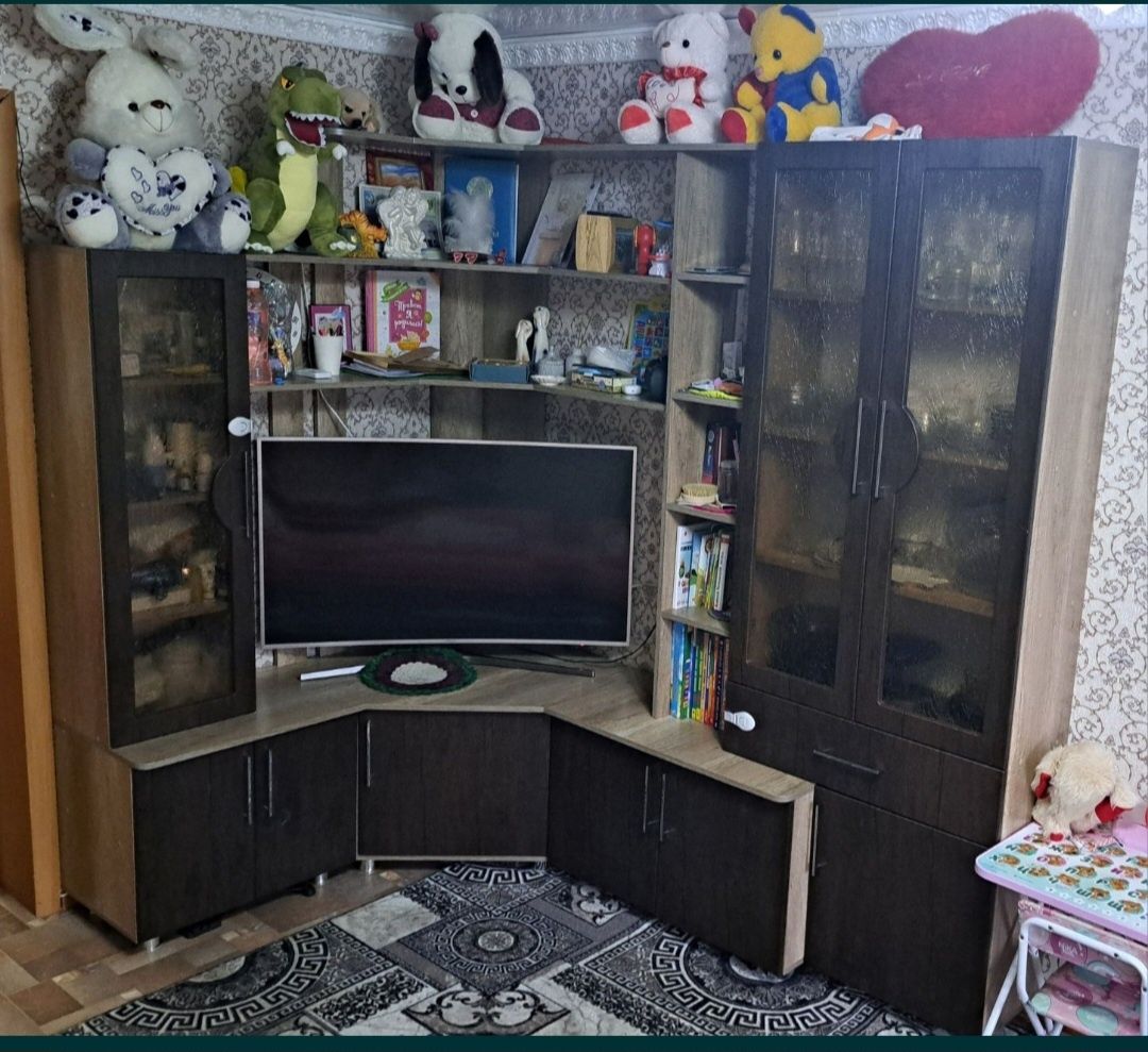 Продам угловую горку
