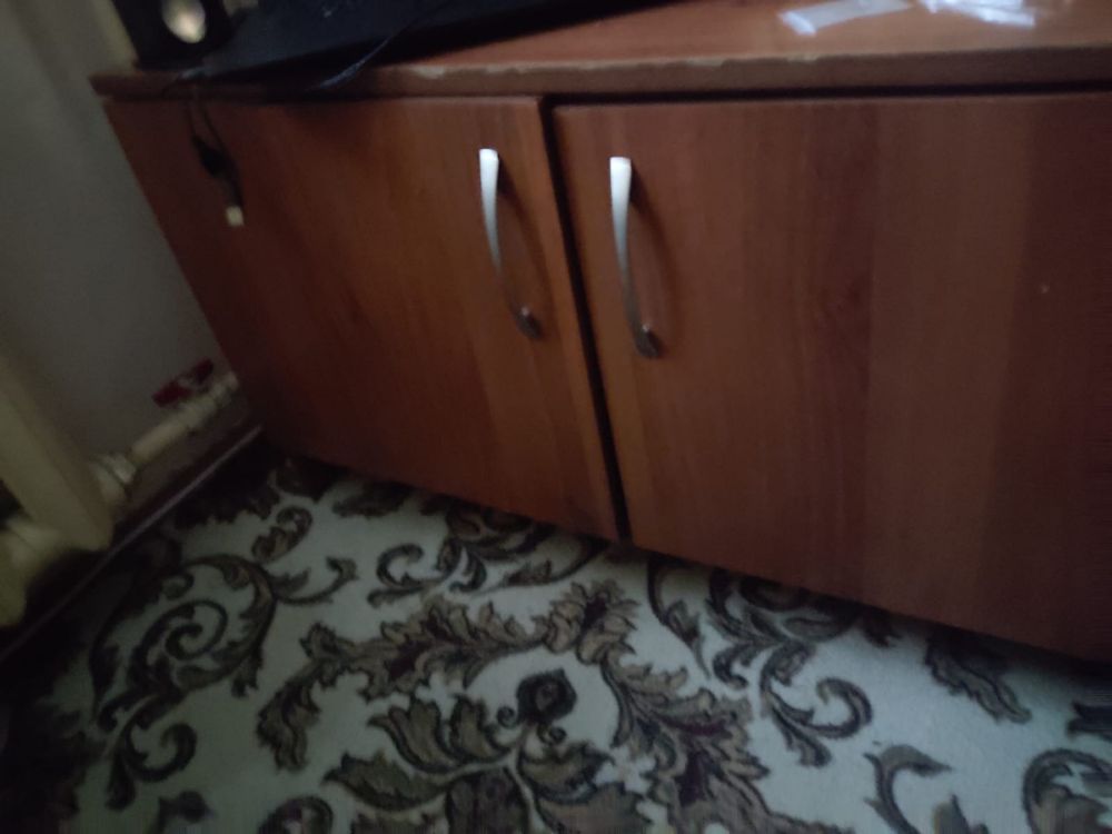 Продам прихожую , вешалка , шкаф , тумба