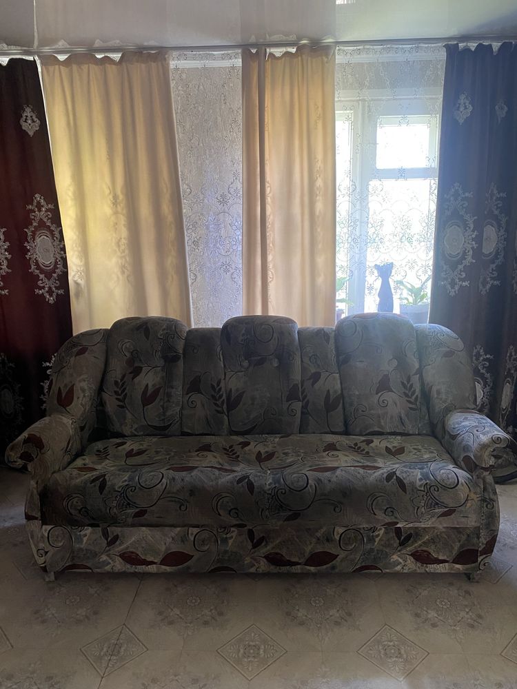 Продам диван и кресла
