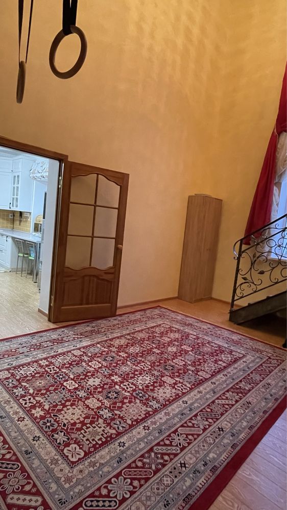 Уютный  отдельный дом с меб.Мебель в отл.состоя• 5 ком• 200 кв.м •