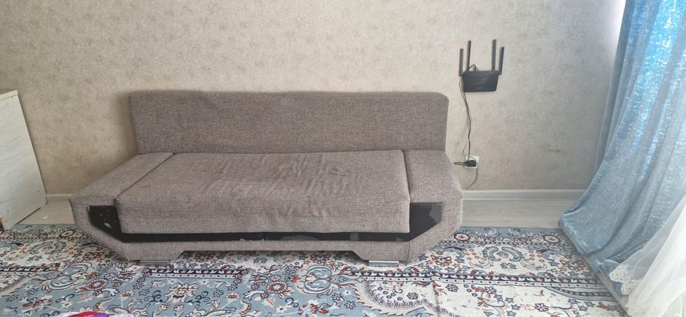 Срочно продам диван