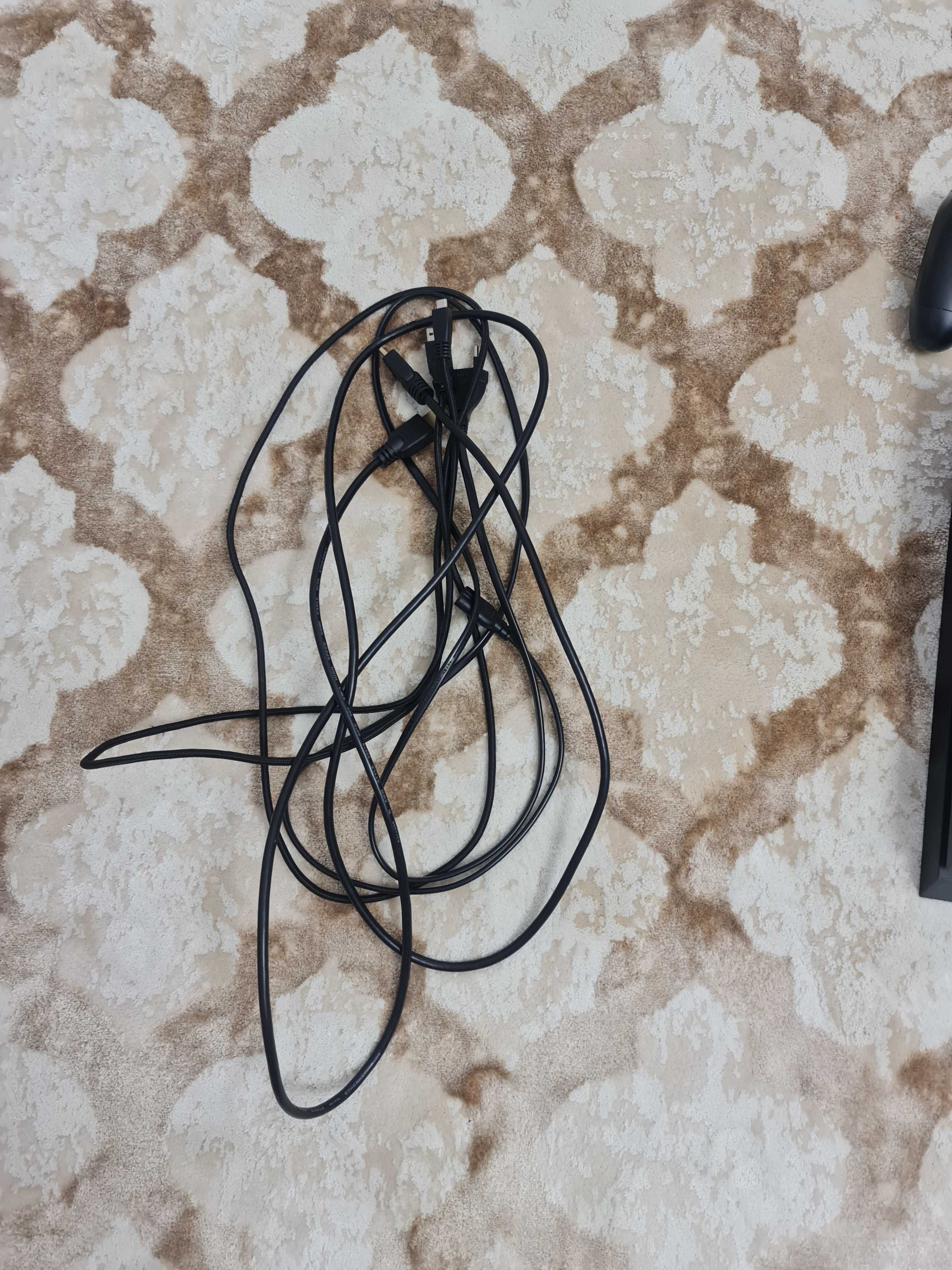 Продам playstation 4 2016 года
