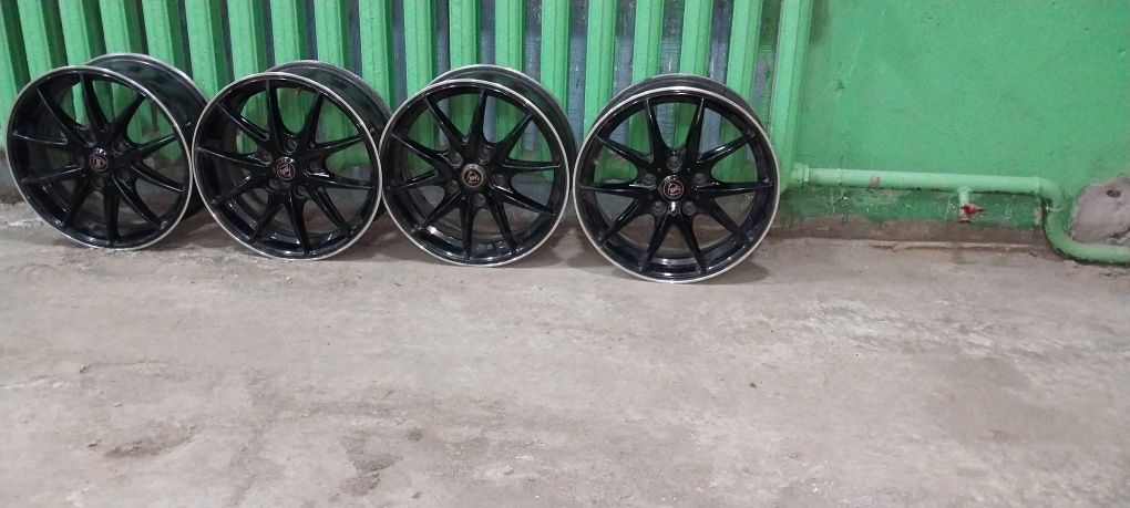 Продам легкосплавные диски