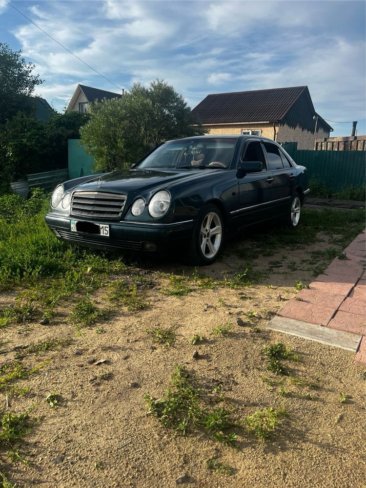 Продам Мерседес 210