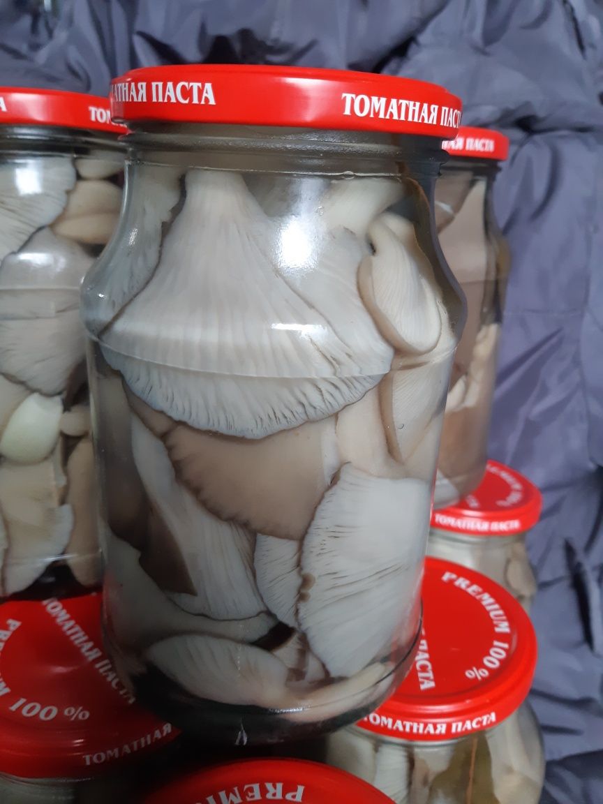 Грибы маринованные.