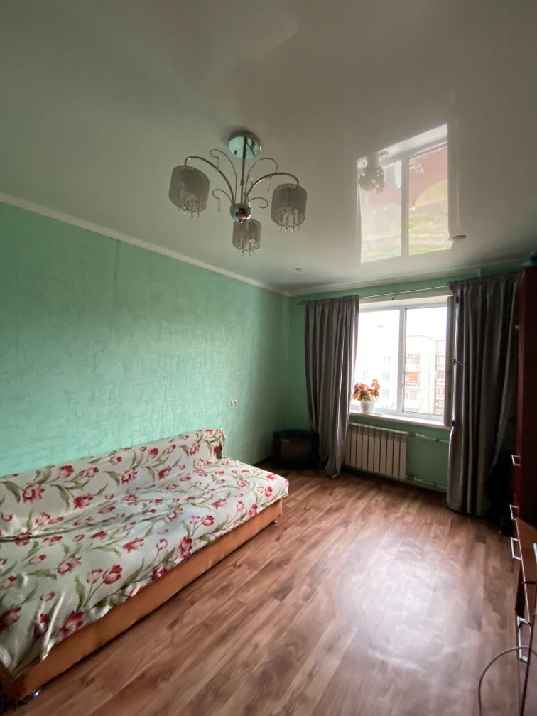Продам 1 ком квартиру в 20 мкр , гостиничного типа