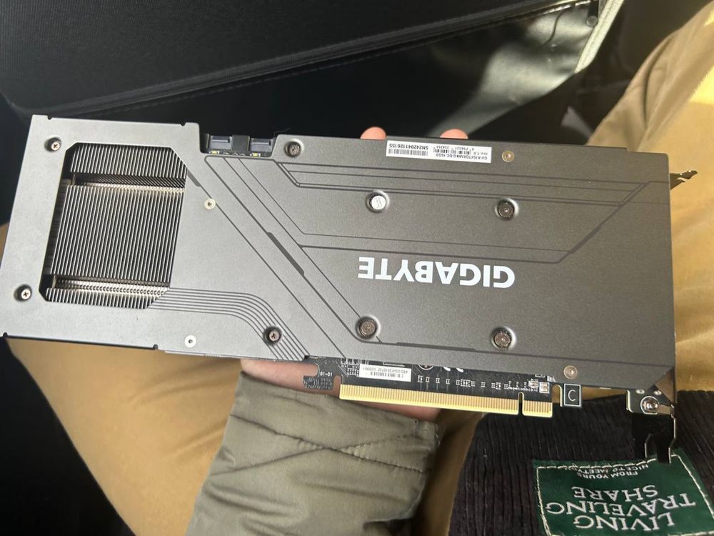 Обмен видеокарта GIGABYTE AMD rx7600xt 16gb