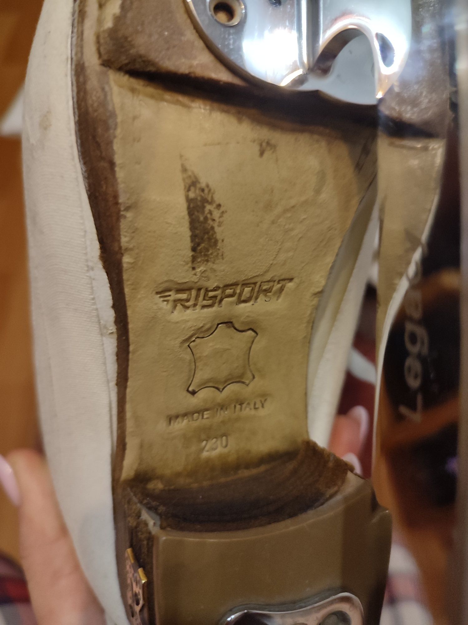 Профессиональные фигурные коньки  Risport