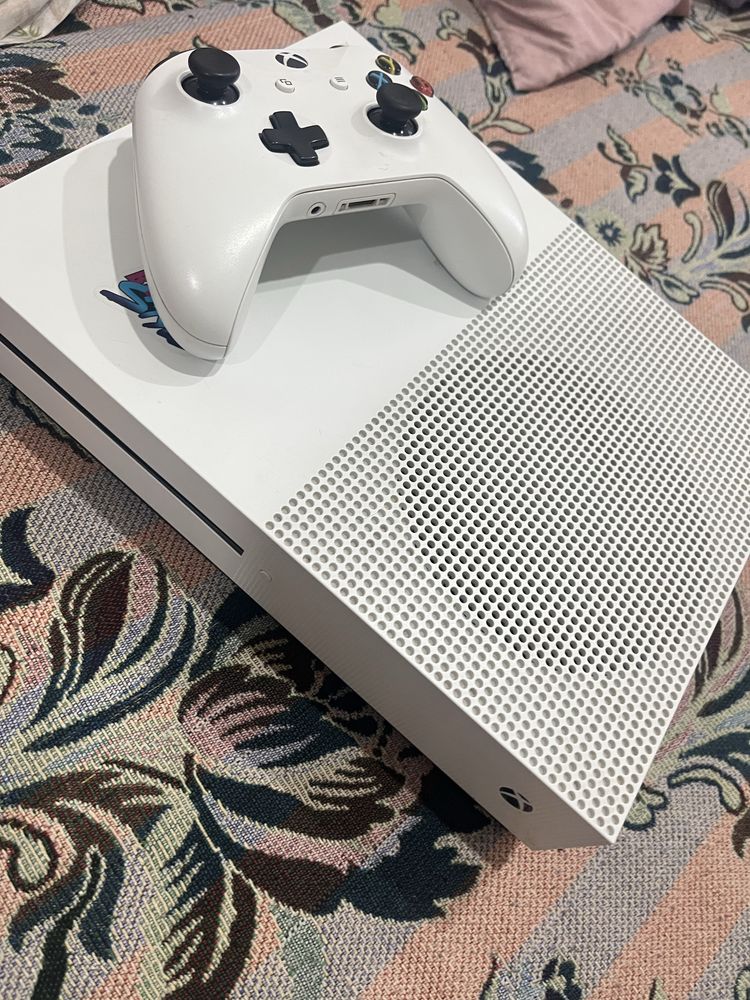 продам Xbox one s