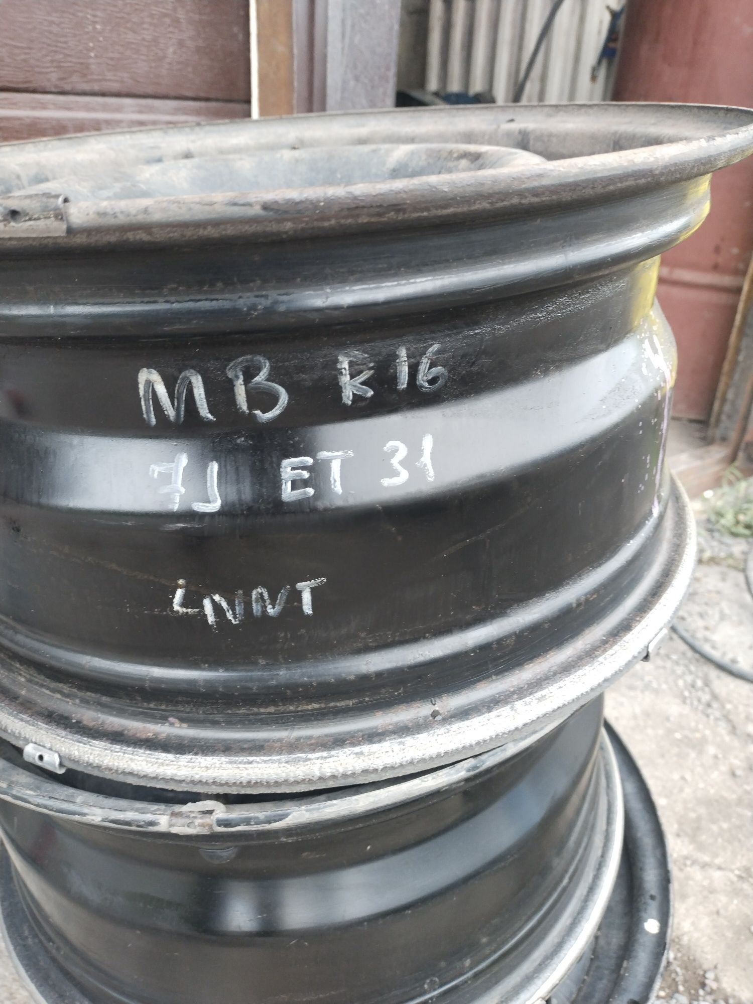 Продается диски R 16