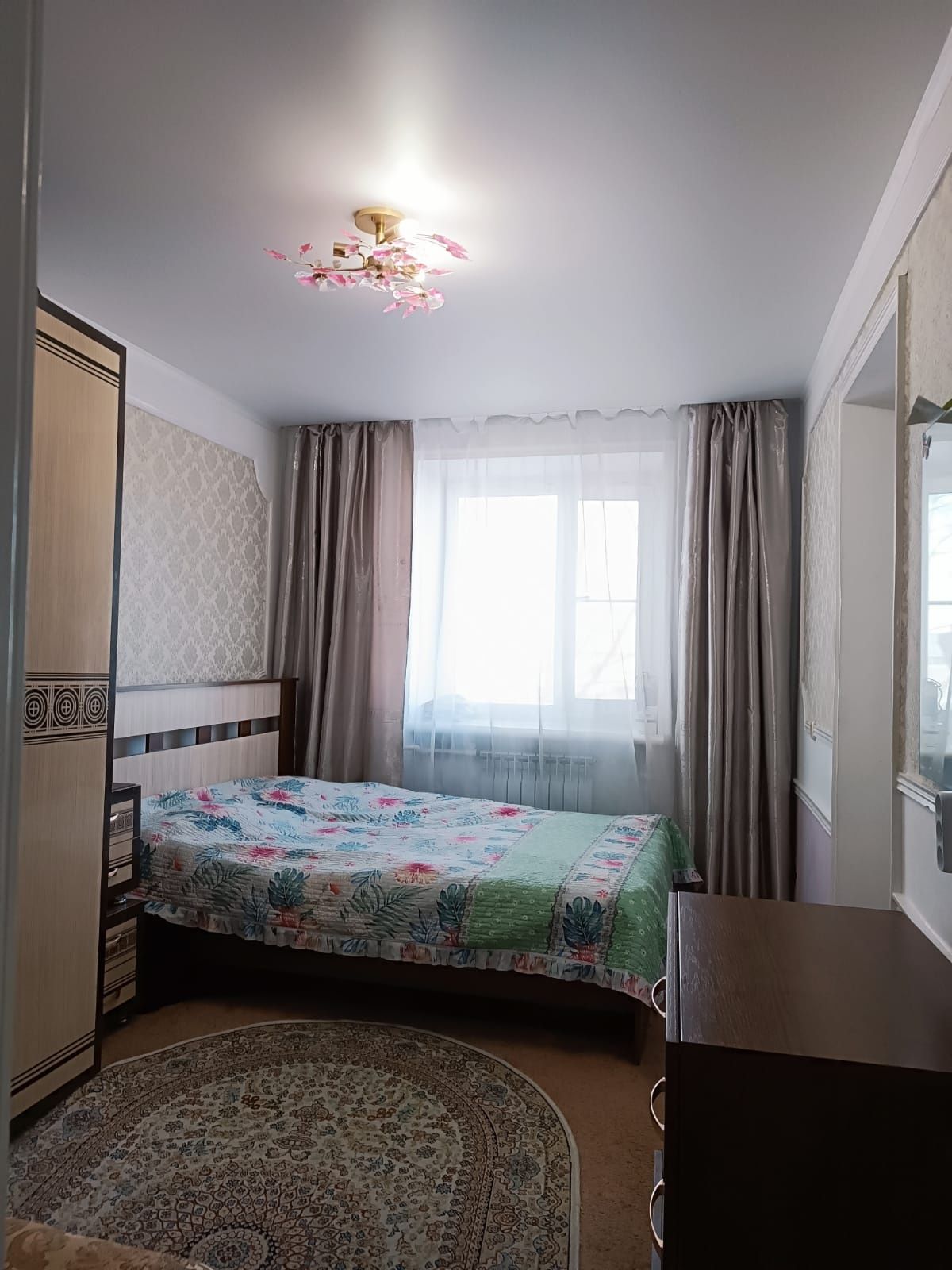 Продам квартиру 4-х комнатную