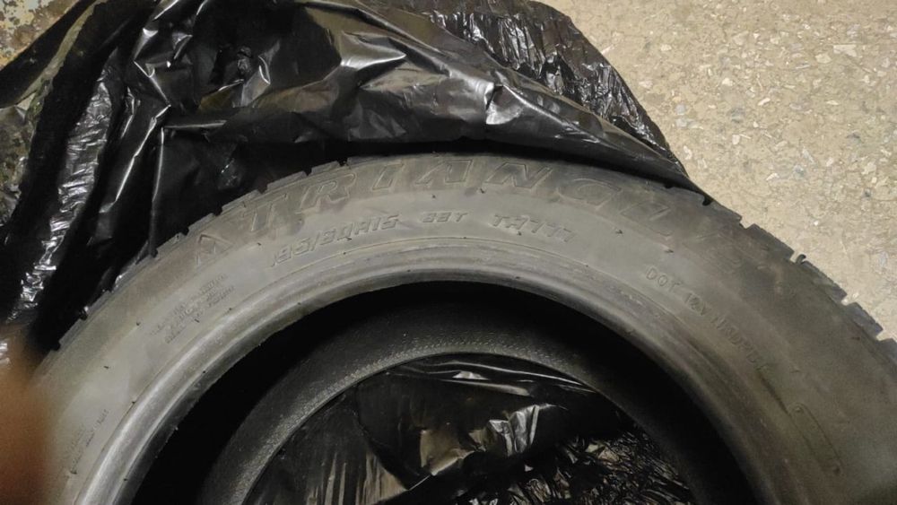 Продам шины 195/60 R15 Колесо зимные на машину 4 шт