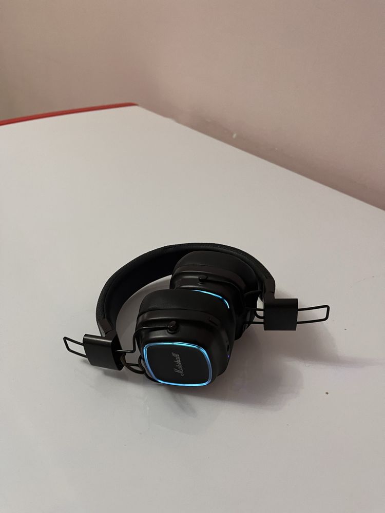 Наушники Marshall