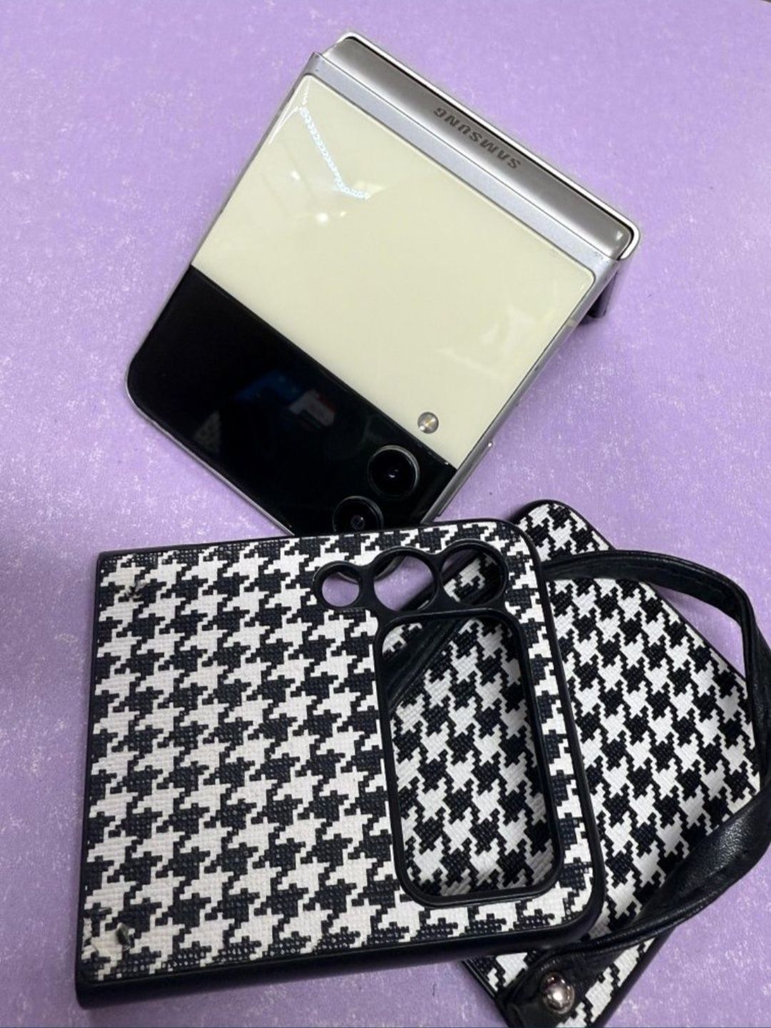 Продам Samsung flip 3