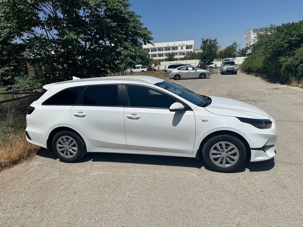 Продам Kia Ceed SW универсал