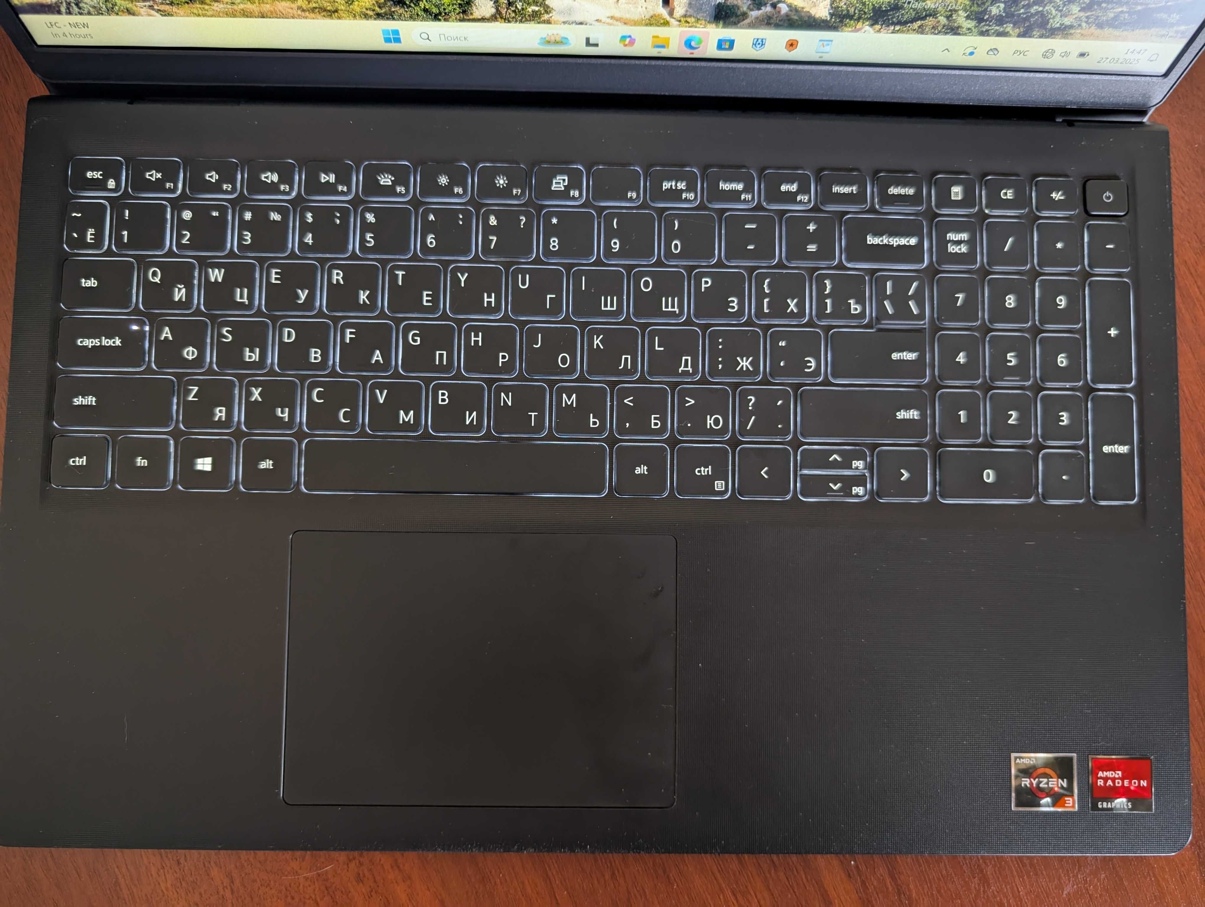 Ноутбук Ультрабук Dell Vostro 3515/Ryzen3 3250U/8ГБ/256SSD/15.6 Обмен