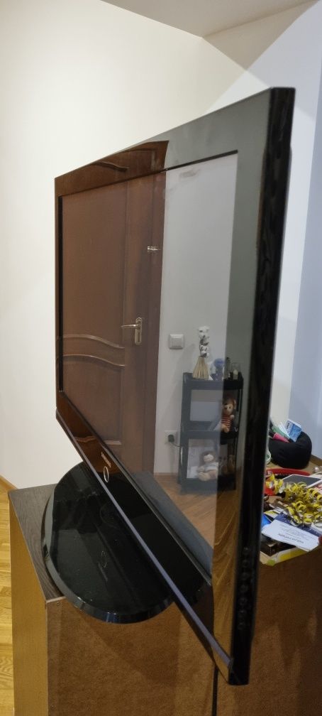 Телевизор Samsung 42' (106 см)