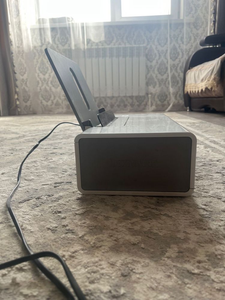 Продам принтер черно белый